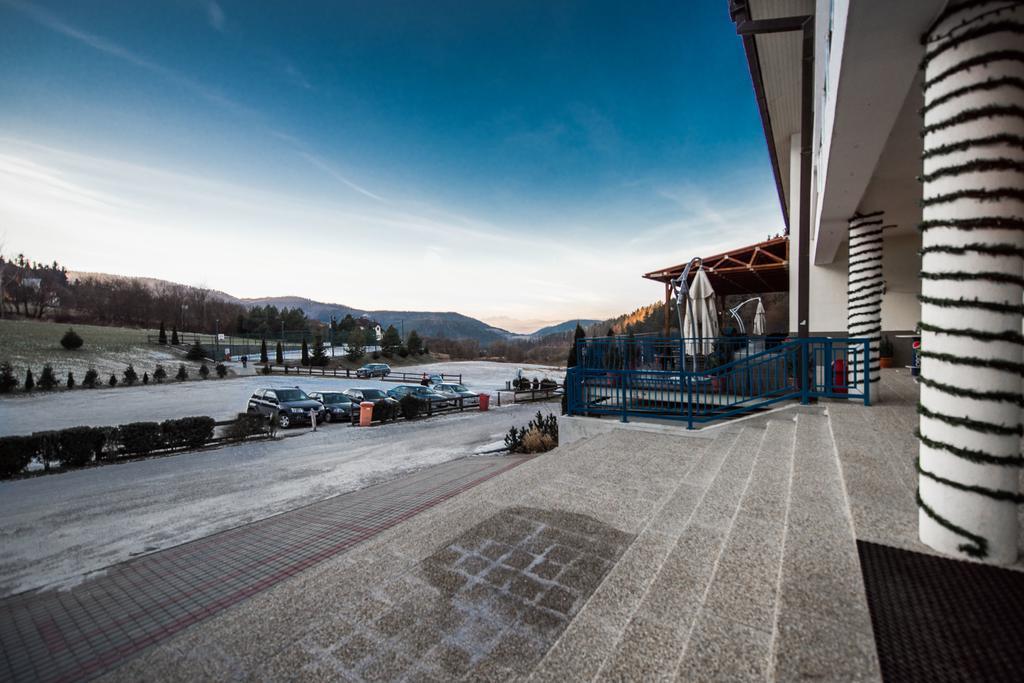 Plejsy Hotel Krompachy Exterior foto